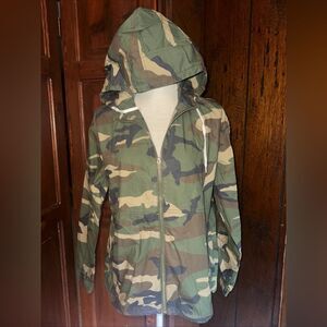 Womens‎ Forever 21 Lightweight Hooded Camouflage Camo Jacket size Medium